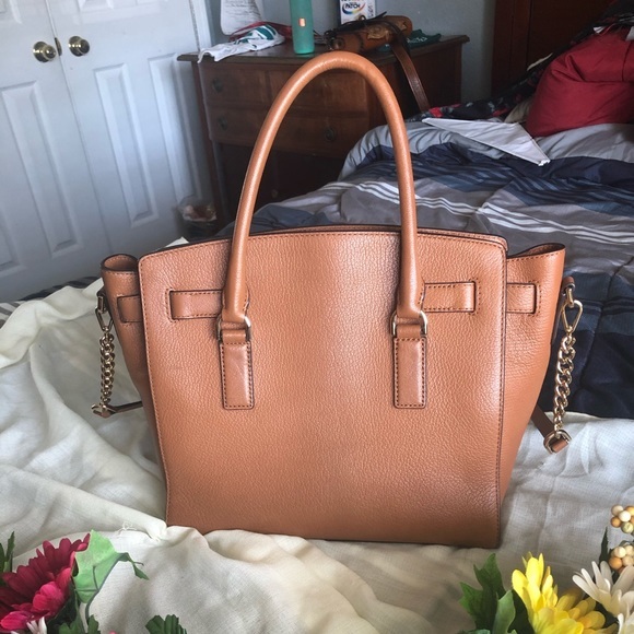 MK Hamilton Medium Handbag - Picture 3 of 13